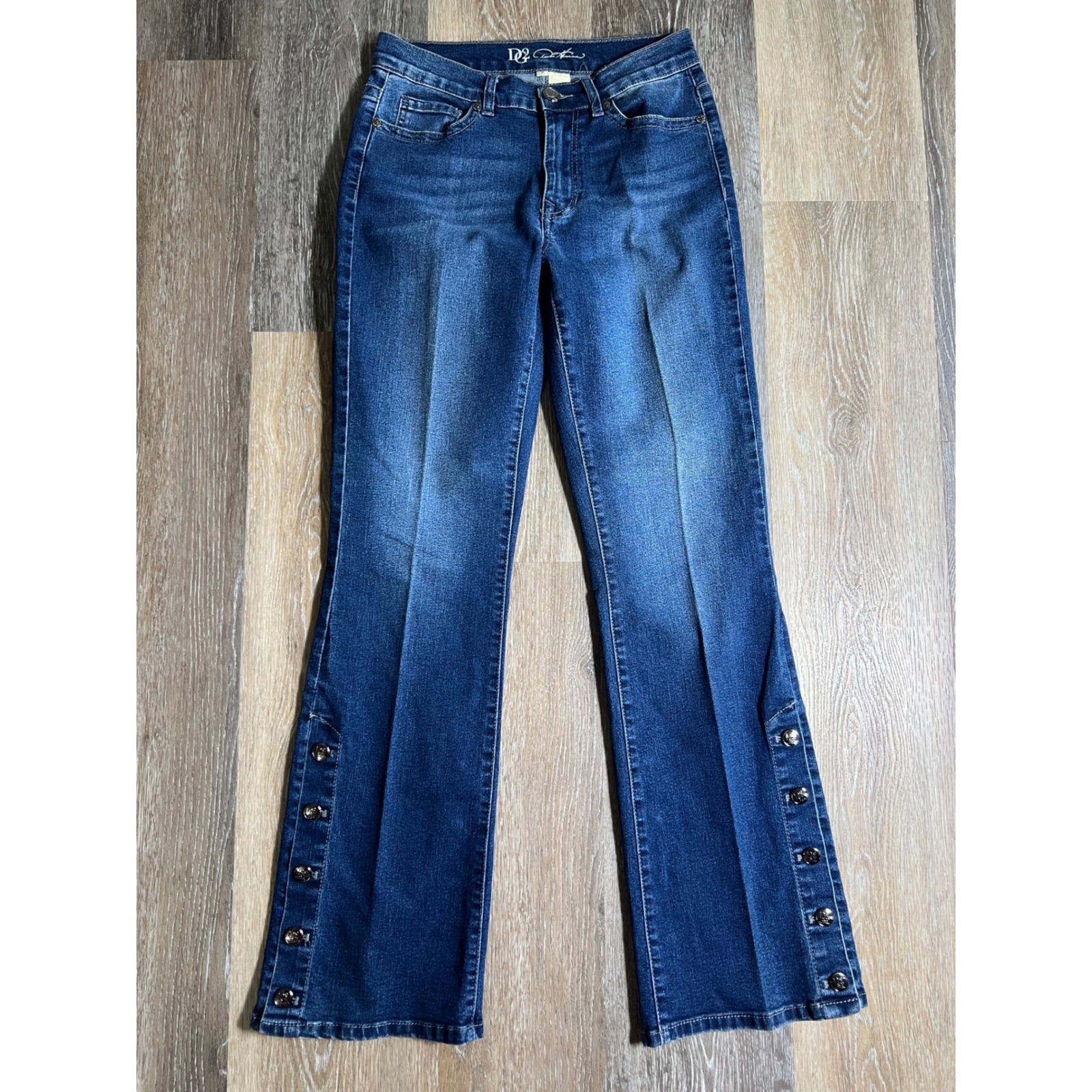 Dg2 Diane Gilman Bootcut Jeans Womens 2 Blue Excellent Snap Leg Detail